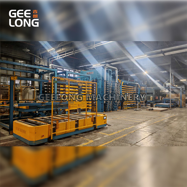 Linha automática de prensagem a quente de filme e folheado de madeira compensada 800T-1200T