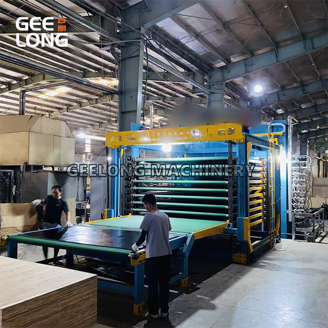 Máquina de carregamento de compensado totalmente servoautomática