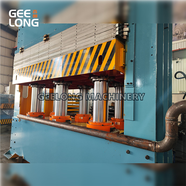 Máquina de prensagem a quente de madeira compensada enfrentada com filme resistente 1200T