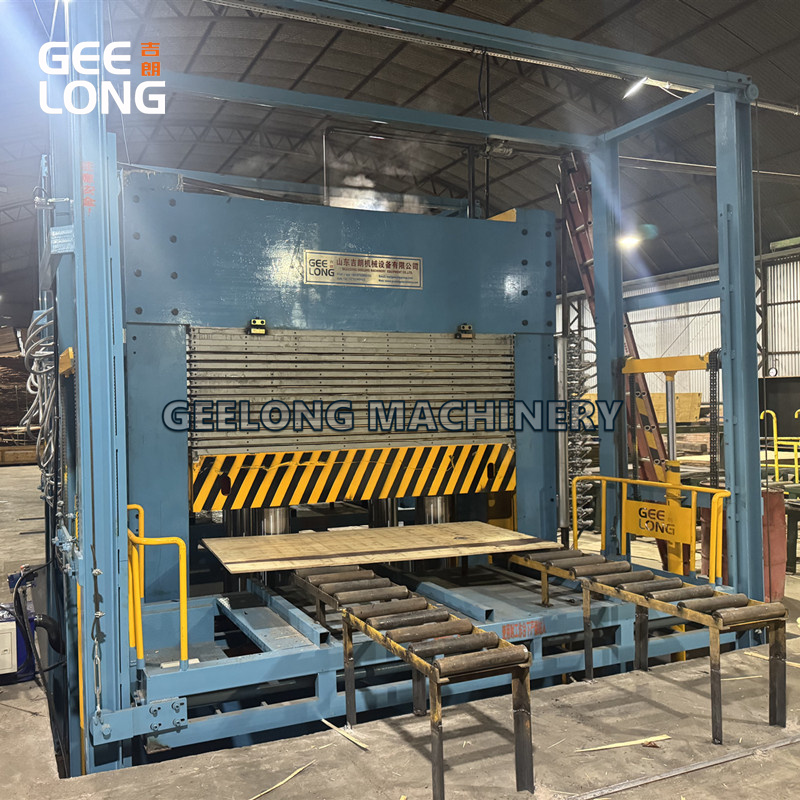 m&aacute;quina de prensagem a quente de compensado com face de filme geelong-m&aacute;quina de prensagem a quente 800T (2)